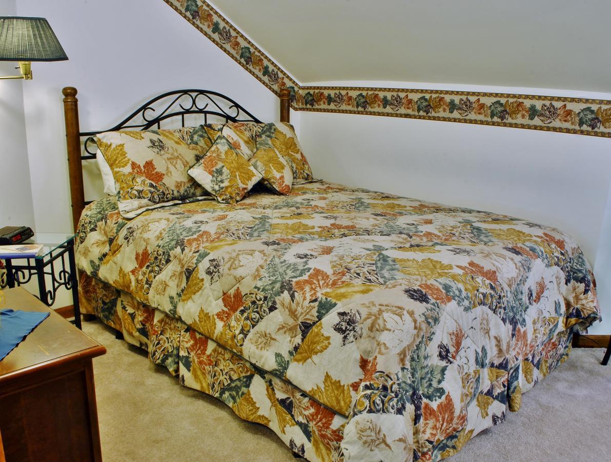 Arbor Hill Inn La Porte Екстер'єр фото