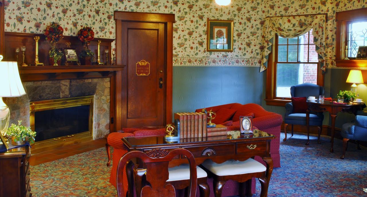 Arbor Hill Inn La Porte Екстер'єр фото