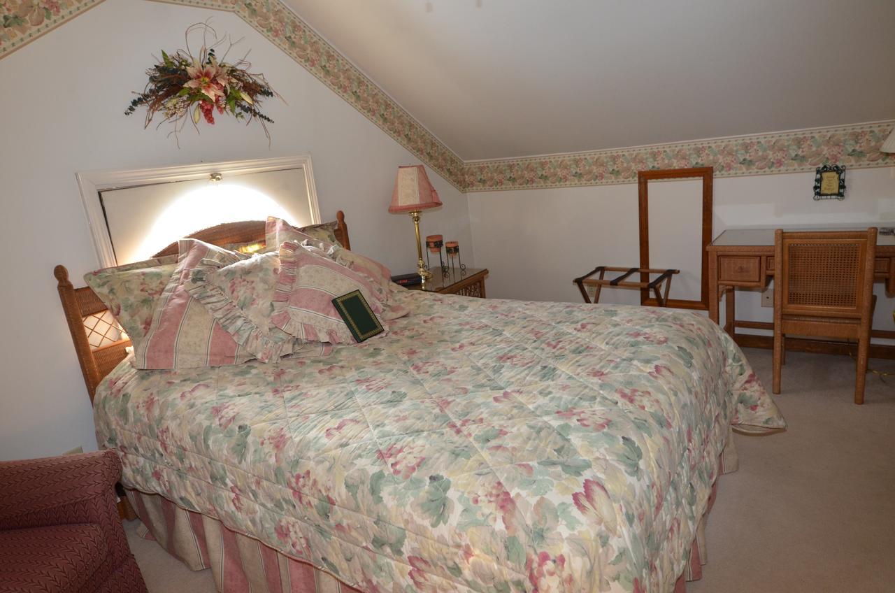 Arbor Hill Inn La Porte Екстер'єр фото
