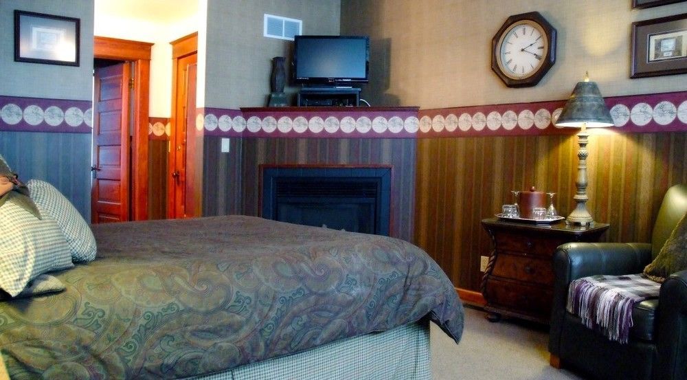 Arbor Hill Inn La Porte Екстер'єр фото
