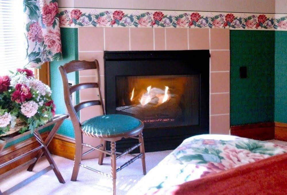 Arbor Hill Inn La Porte Екстер'єр фото