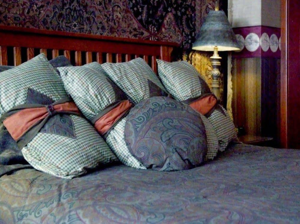 Arbor Hill Inn La Porte Екстер'єр фото