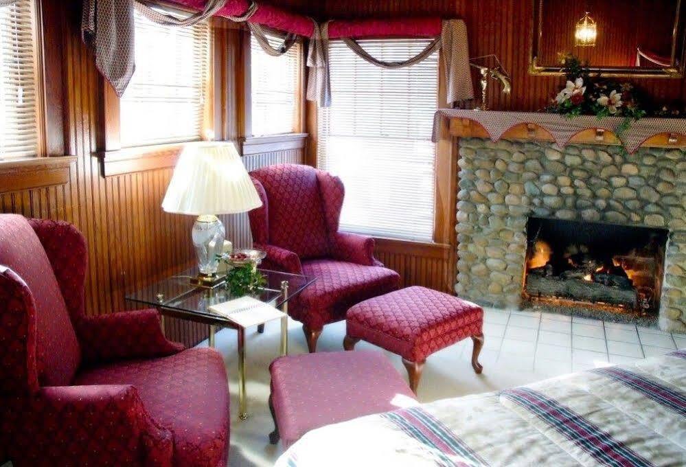 Arbor Hill Inn La Porte Екстер'єр фото